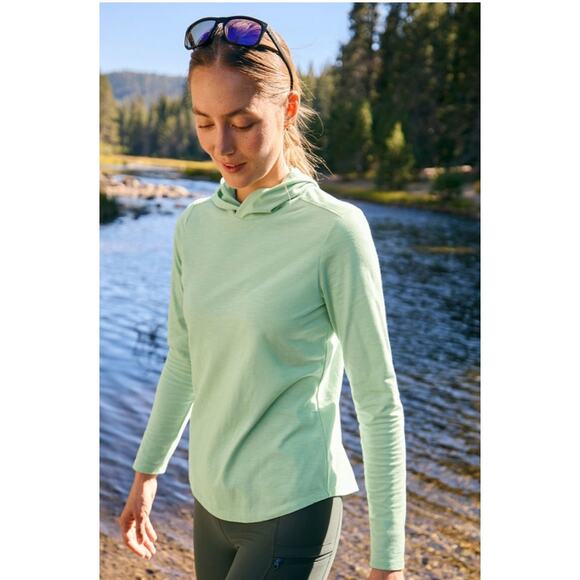 L.L .Bean Women's Insect Shield Field Hoodie Sz Lichen Green #615 - Picture 2 of 2